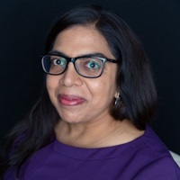 Nafessa Dadja headshot