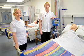 Jessica Mc Cabe And Sean Harrison In Northumbria University 's Clinical Skills Centre - Web