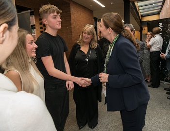 Caption: GK meeting degree apprentices at NU