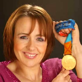 Tanni Grey-Thompson holding a camera