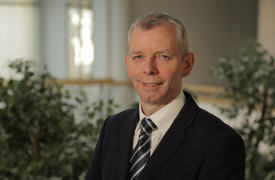 Head shot of Professor Robert MacIntosh