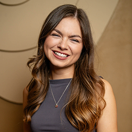 Picture of alumni Nicole Sime smiling